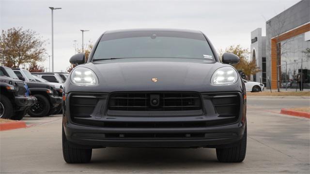 2023 Porsche Macan Base
