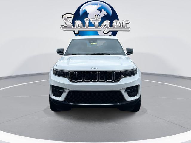 2025 Jeep Grand Cherokee Laredo X 4x4