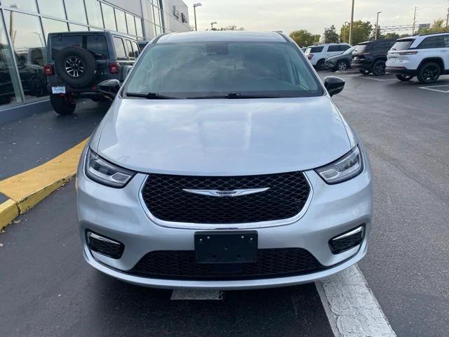 2024 Chrysler Pacifica Touring L 2024 Chrysler Pacifica Touring L