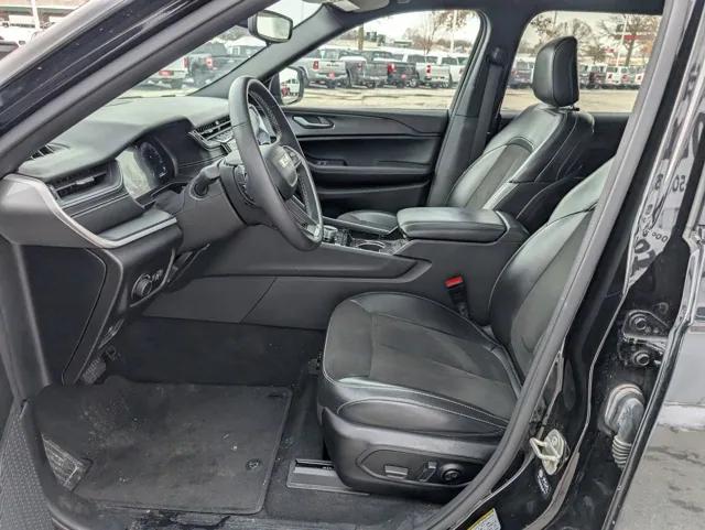 2023 Jeep Grand Cherokee L Altitude 4x4 2023 Jeep Grand Cherokee L Altitude 4x4