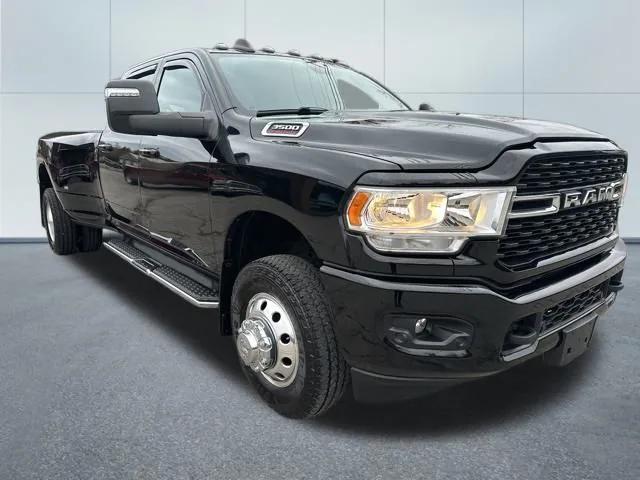 2024 RAM 3500 Big Horn Crew Cab 4x4 8 Box
