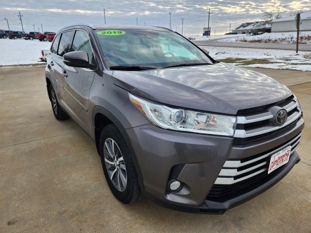 2019 Toyota Highlander SE 2019 Toyota Highlander SE
