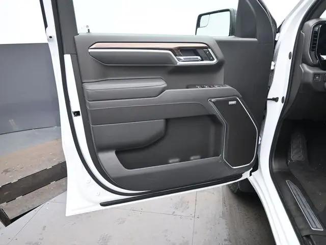 2026 Chevrolet Silverado 1500 4WD Crew Cab Short Bed RST