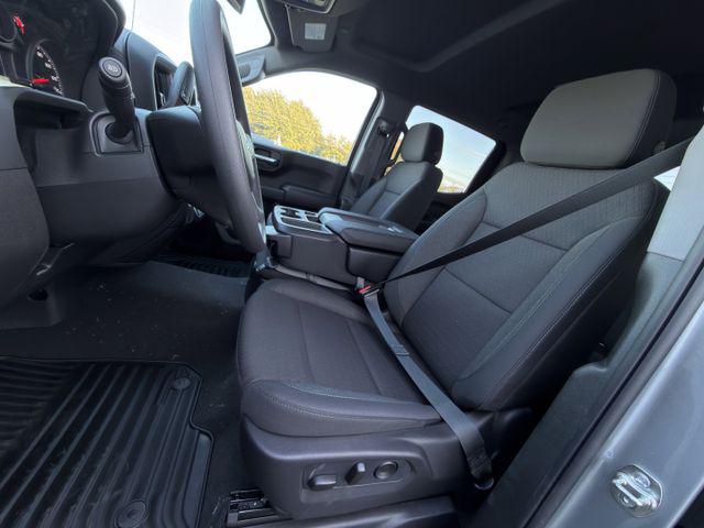 2026 Chevrolet Silverado 1500 2WD Crew Cab Short Bed Custom