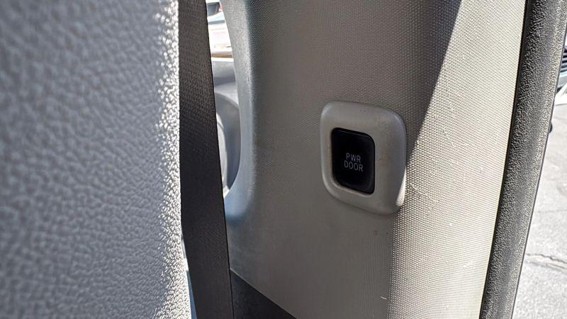 2016 Toyota Sienna XLE 8 Passenger