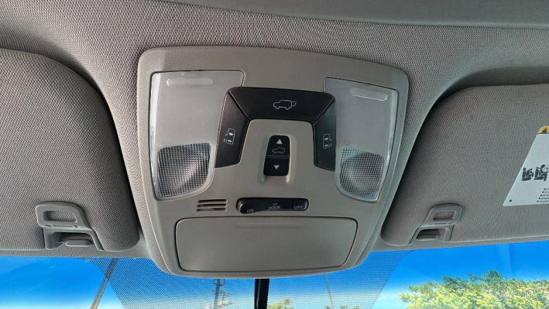 2016 Toyota Sienna XLE 8 Passenger