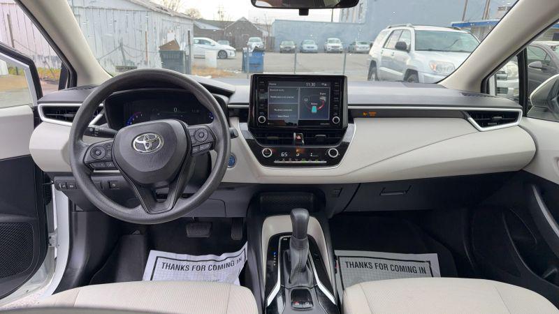 2022 Toyota Corolla Hybrid LE