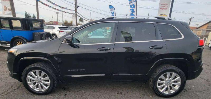 2017 Jeep Cherokee Overland 4x4