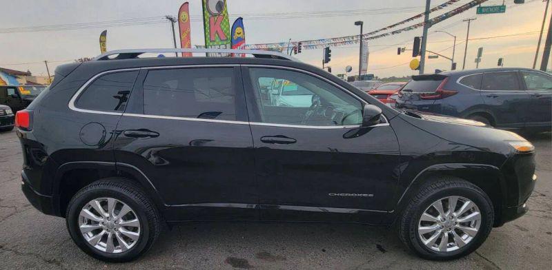 2017 Jeep Cherokee Overland 4x4