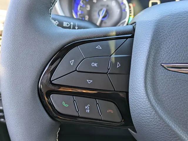 2026 Chrysler Pacifica Select AWD