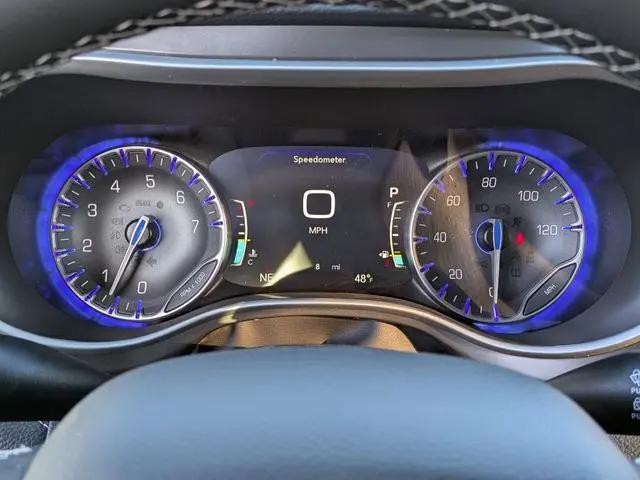 2026 Chrysler Pacifica Select AWD
