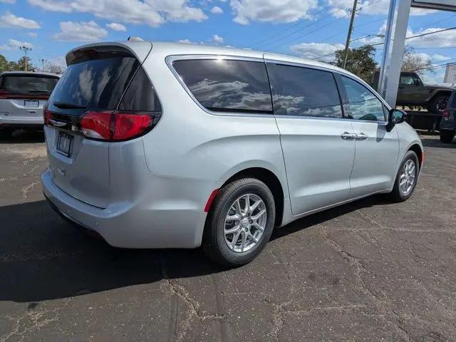 2026 Chrysler Voyager LX