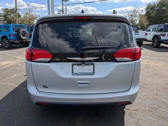2026 Chrysler Voyager LX