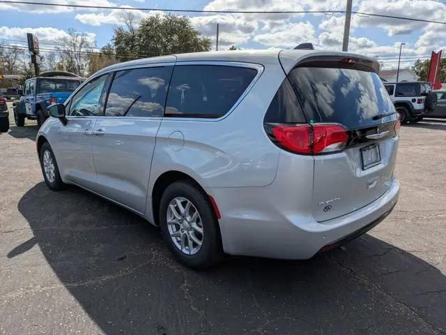 2026 Chrysler Voyager LX