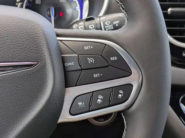 2026 Chrysler Voyager LX