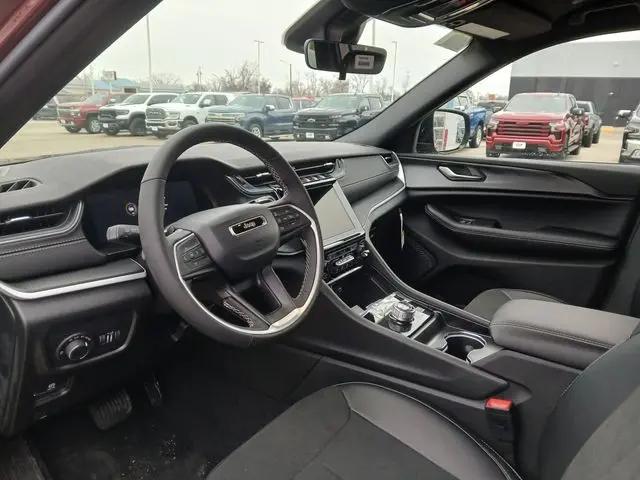2025 Jeep Grand Cherokee L Altitude 4x4