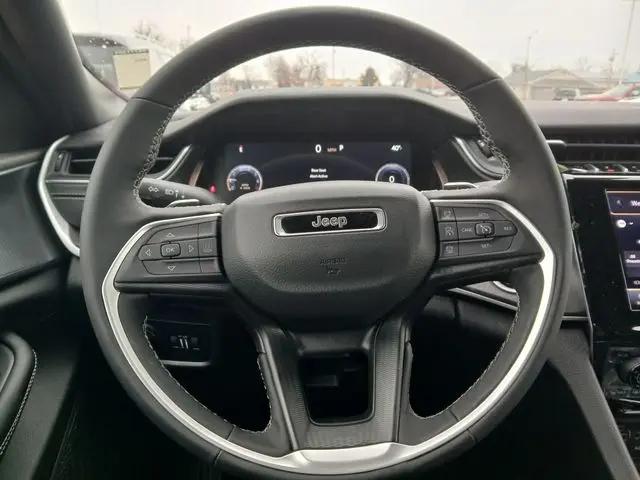 2025 Jeep Grand Cherokee L Altitude 4x4