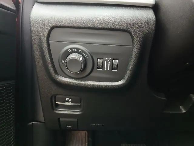 2025 Jeep Grand Cherokee L Altitude 4x4