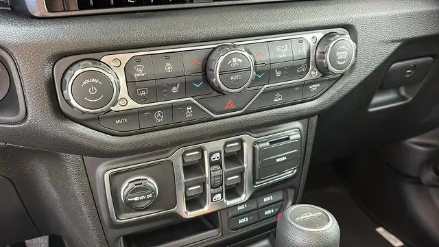 2026 Jeep Gladiator Sport S
