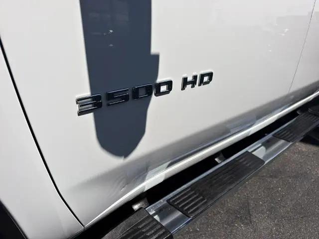 2025 Chevrolet Silverado 3500HD 4WD Crew Cab Long Bed LTZ
