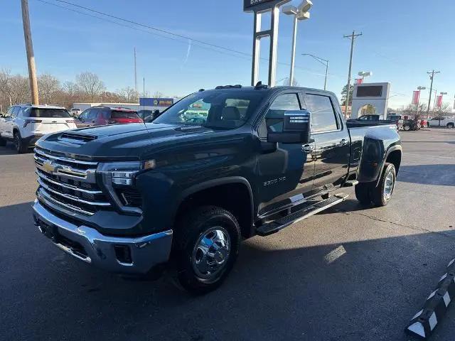 2026 Chevrolet Silverado 3500HD Crew Cab, Long Bed, LTZ Dual Rear Wheel, RWD