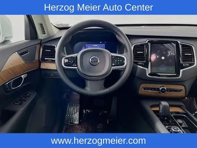 2025 Volvo XC90 B6 Plus 7-Seater