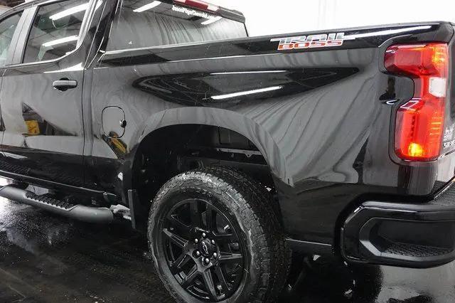 2026 Chevrolet Silverado 1500 4WD Crew Cab Short Bed Custom Trail Boss