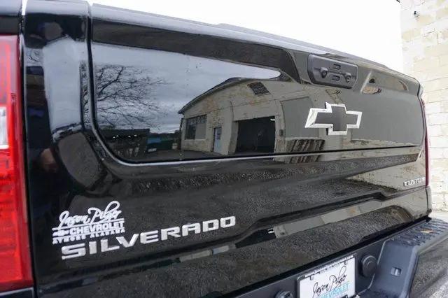 2026 Chevrolet Silverado 1500 4WD Crew Cab Short Bed Custom Trail Boss
