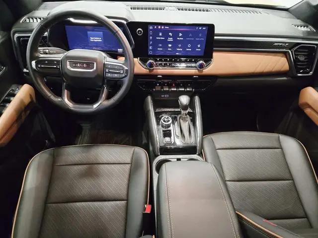 2024 GMC Canyon 4WD AT4