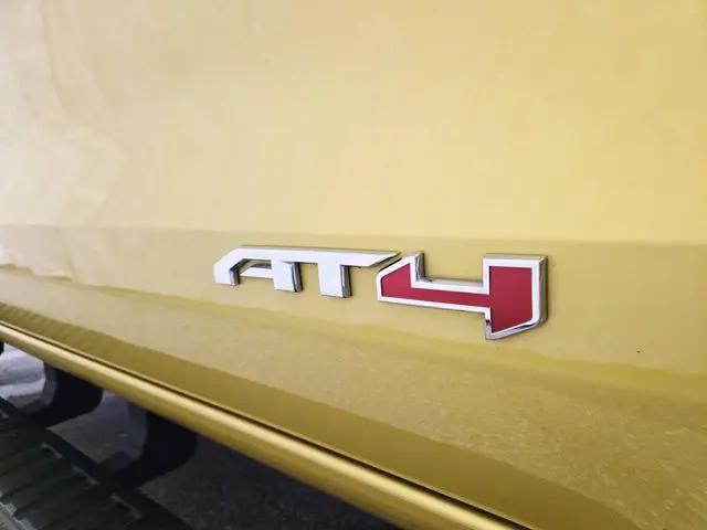 2024 GMC Canyon 4WD AT4