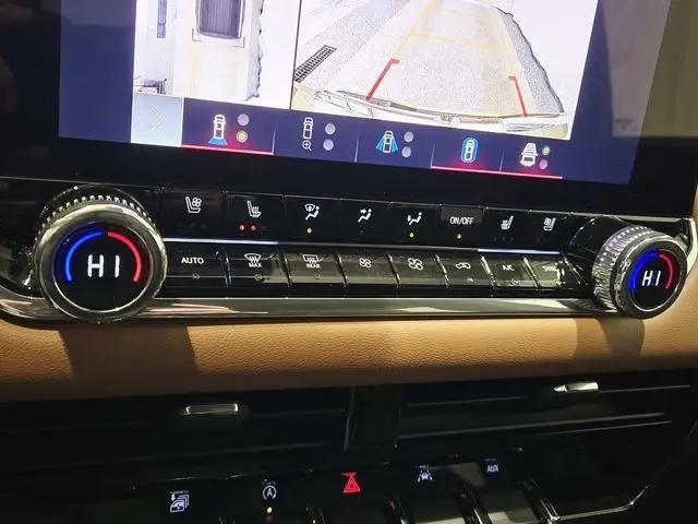 2024 GMC Canyon 4WD AT4