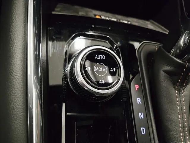 2024 GMC Canyon 4WD AT4