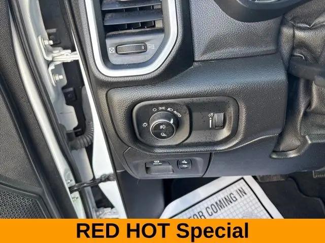 2021 Ram 1500 Big Horn Crew Cab 4x4 5'7" Box