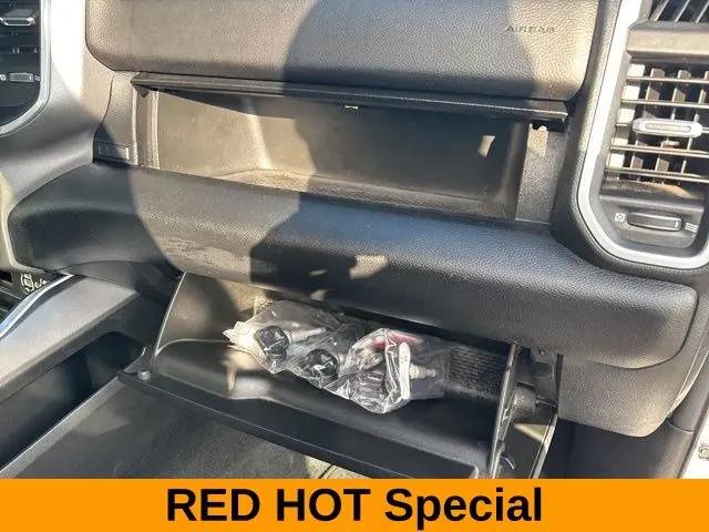 2021 Ram 1500 Big Horn Crew Cab 4x4 5'7" Box