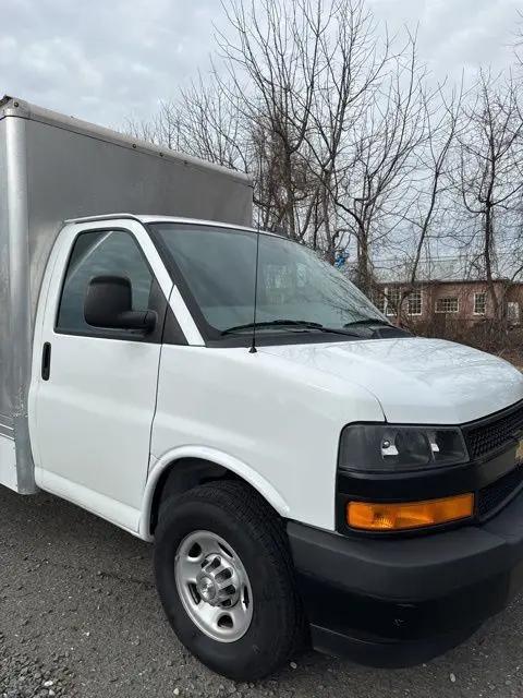 2023 Chevrolet Express Cutaway Work Van