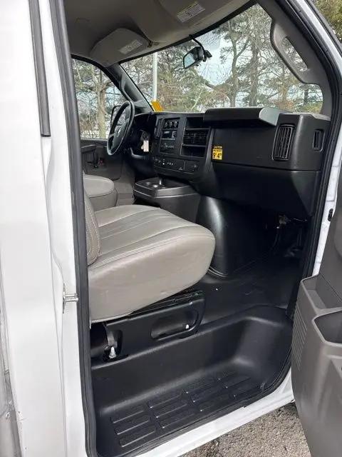 2023 Chevrolet Express Cutaway Work Van