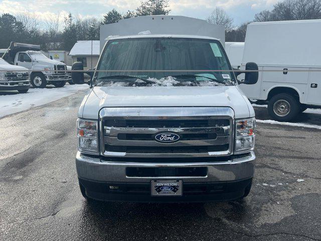 2026 Ford E-350 Cutaway Base