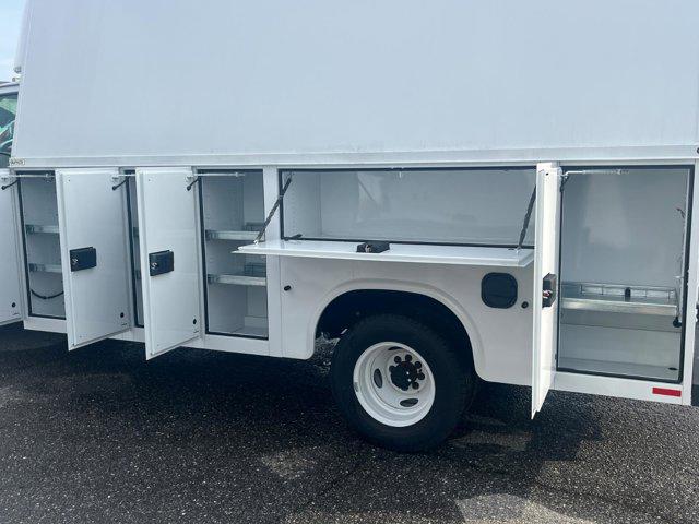 2026 Ford E-350 Cutaway Base