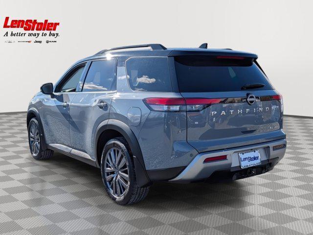 2022 Nissan Pathfinder SL 4WD