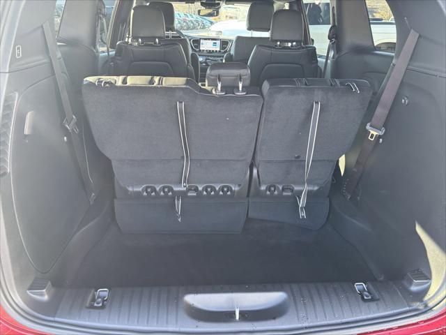 2026 Chrysler Pacifica Select AWD