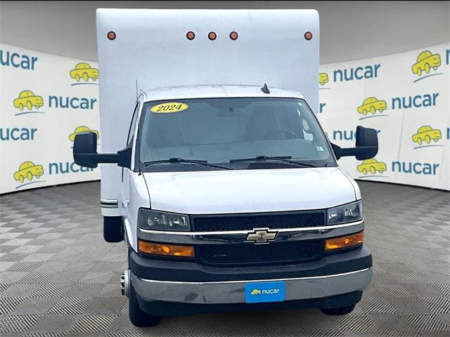 2024 Chevrolet Express Cutaway Work Van
