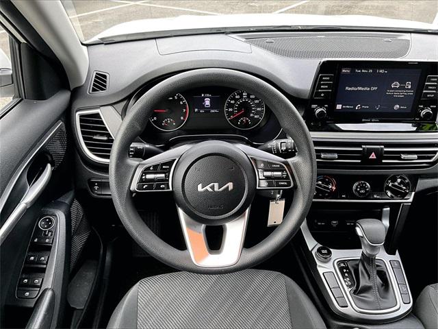 2023 Kia Seltos LX