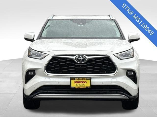 2021 Toyota Highlander Platinum 2021 Toyota Highlander Platinum