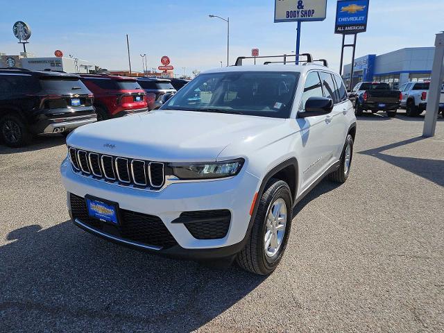 2023 Jeep Grand Cherokee Laredo 4x4