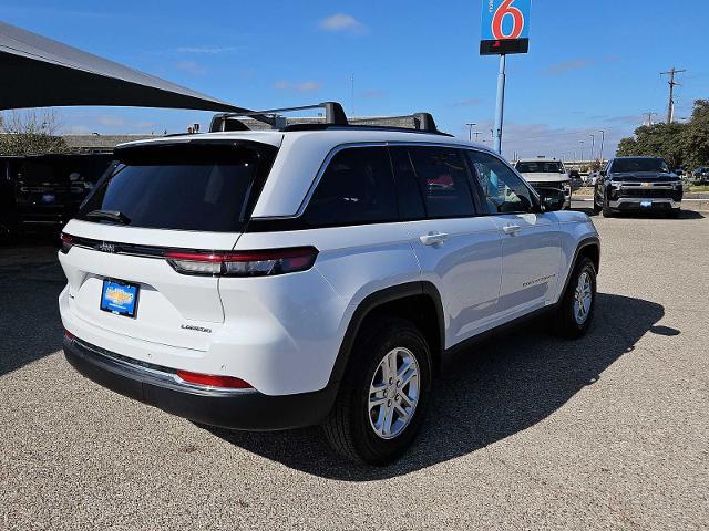 2023 Jeep Grand Cherokee Laredo 4x4