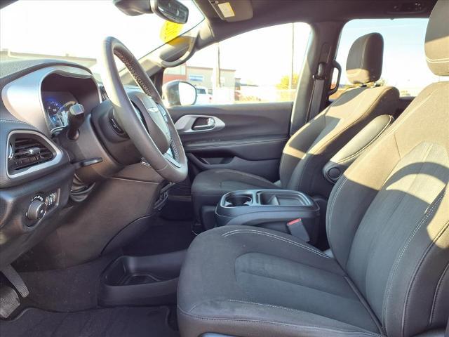 2022 Chrysler Pacifica Touring