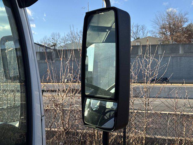 2025 Chevrolet 5500 2WD Reg Cab 132.5"