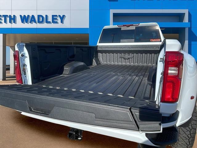 2026 Chevrolet Silverado 3500HD Crew Cab, Long Bed, High Country Dual Rear Wheel, RWD