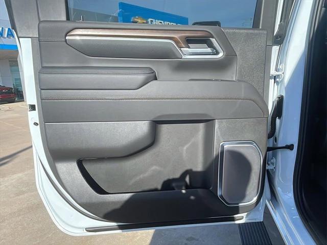 2026 Chevrolet Silverado 3500HD Crew Cab, Long Bed, High Country Dual Rear Wheel, RWD
