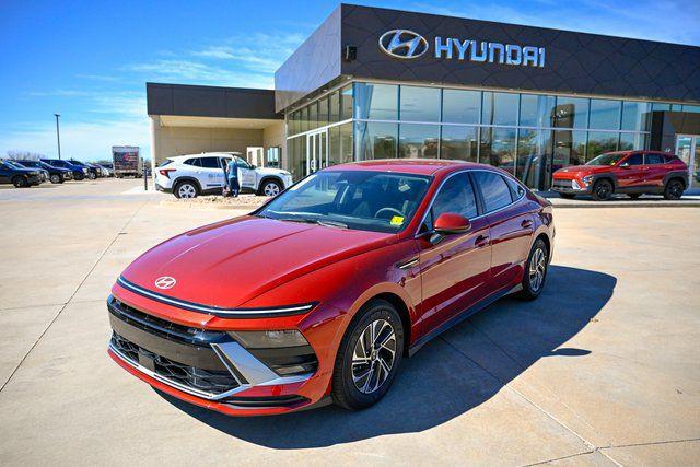 2026 Hyundai Sonata Hybrid Blue for sale in LAWTON, OK